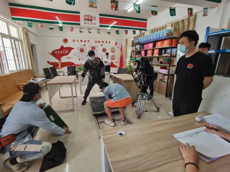 双清区广告片拍摄公司：极简主义践行者，少即是多的视觉哲学